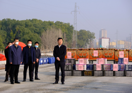 市委常委、副市長肖云走訪慰問丹霞路項(xiàng)目一線工人